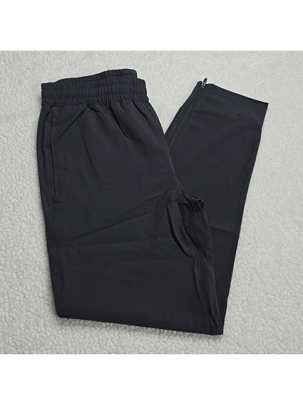 805 New Holloway Weld Jogger Size Small Color Carbon